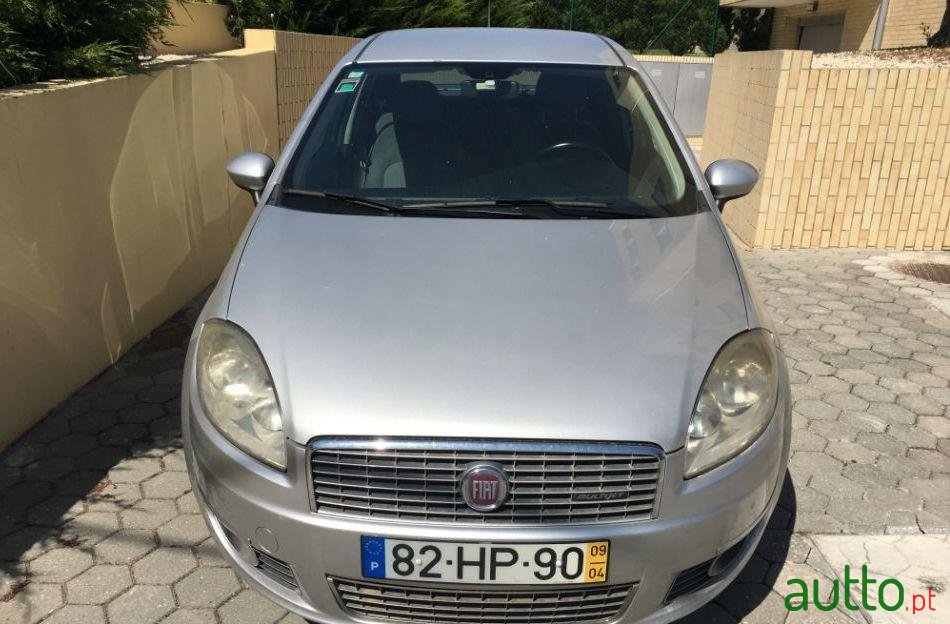 2009' Fiat Linea 1.3 M-Jet Emotion photo #2