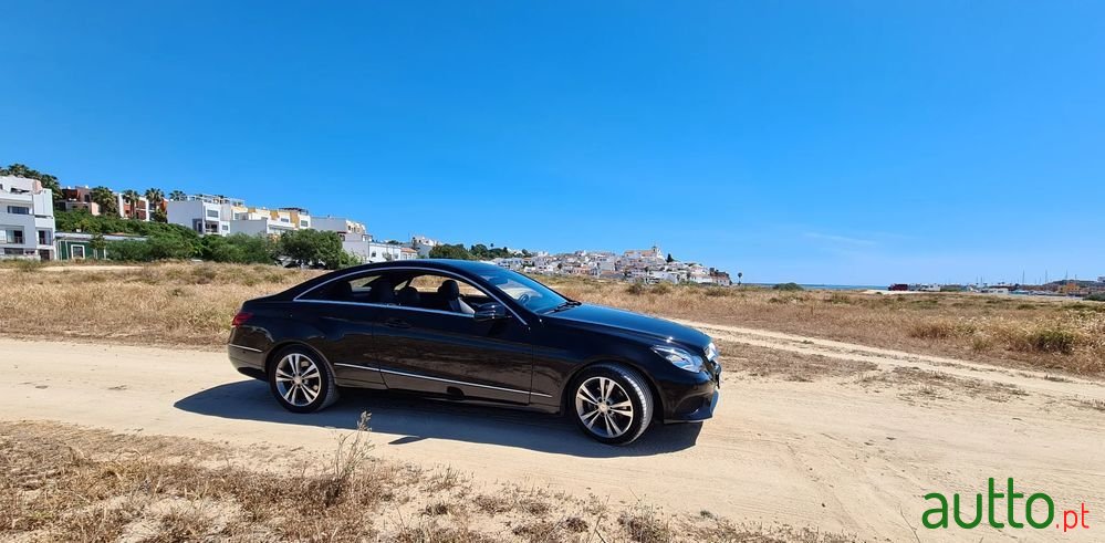 2015' Mercedes-Benz E 200 photo #1