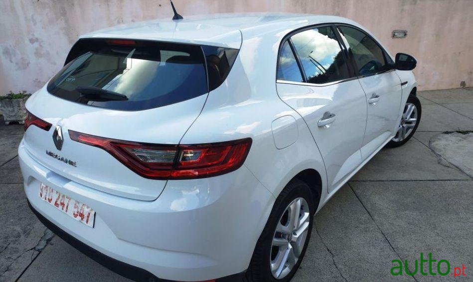 2017' Renault Megane photo #4
