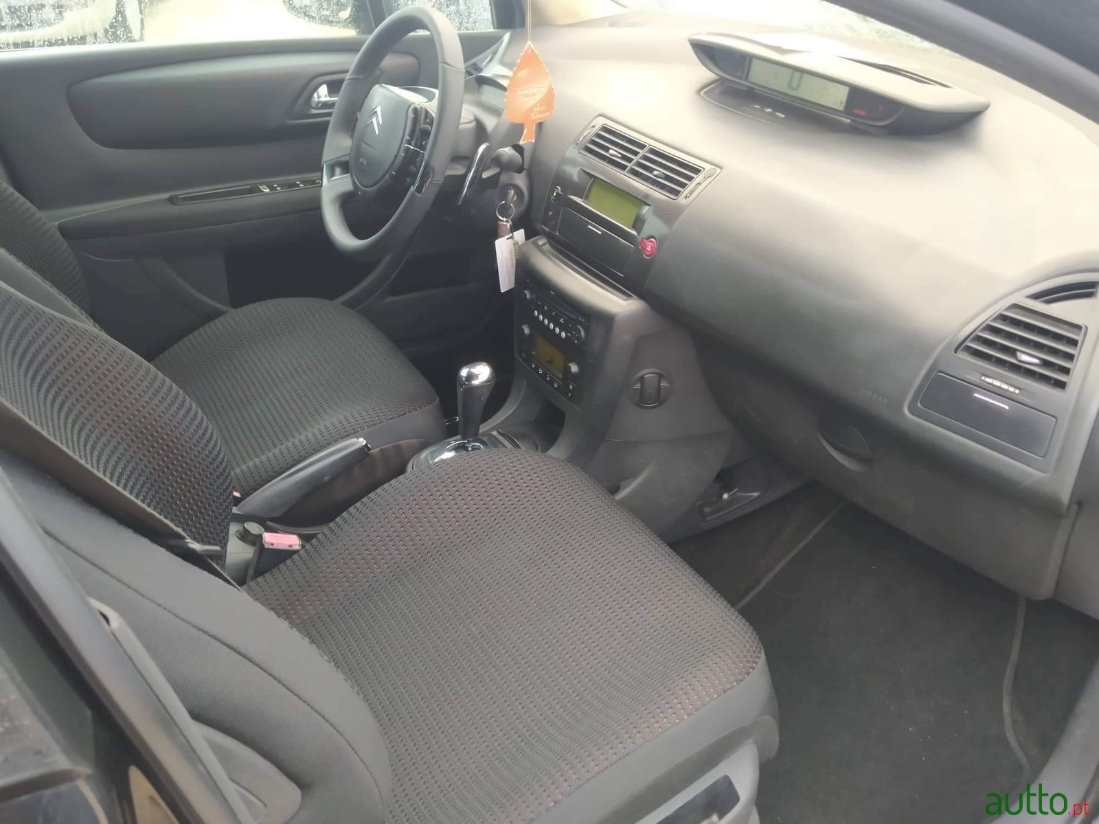 2007' Citroen C4 photo #2