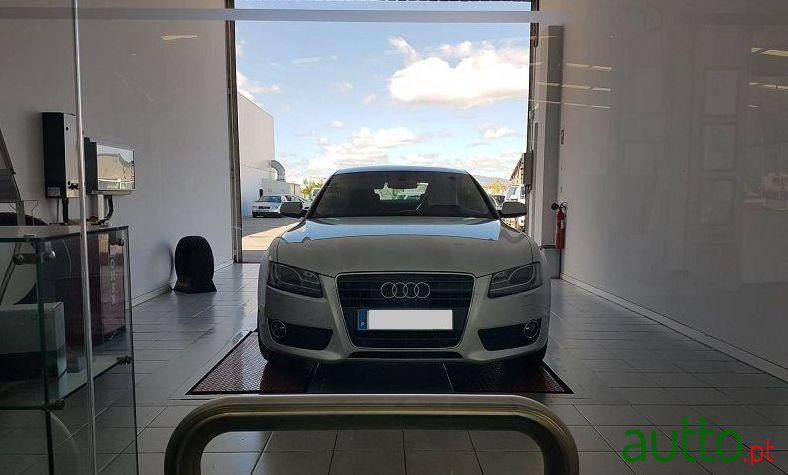 2010' Audi A5 Sportback photo #1