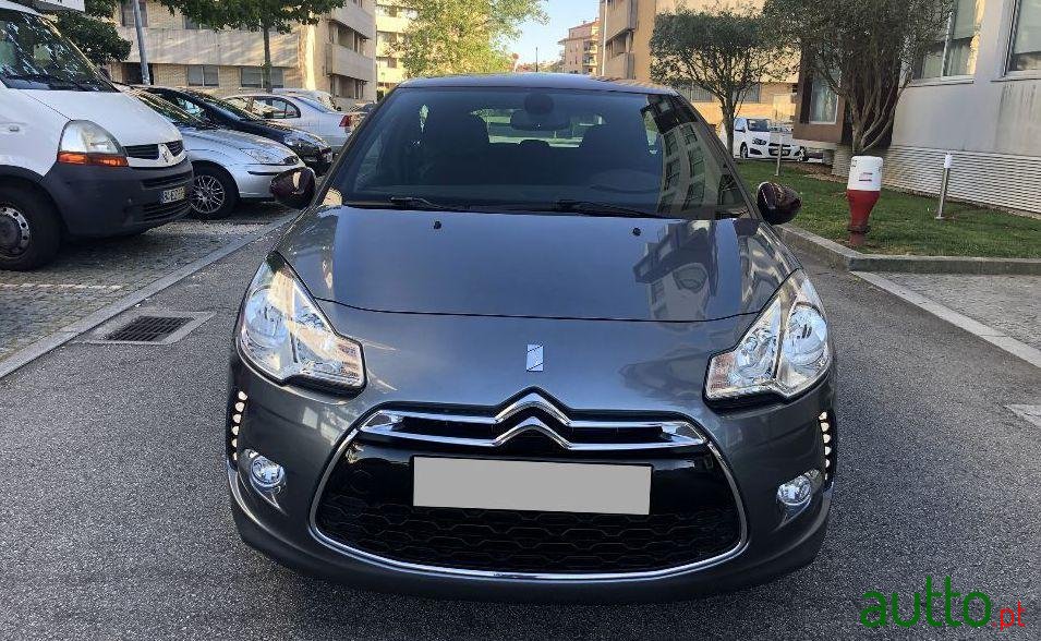 2011' Citroen DS3 photo #4