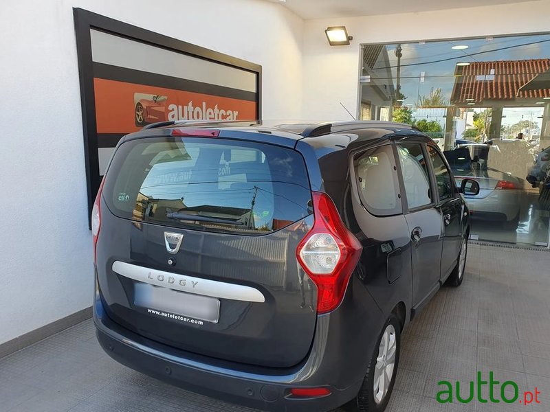 2015' Dacia Lodgy photo #4