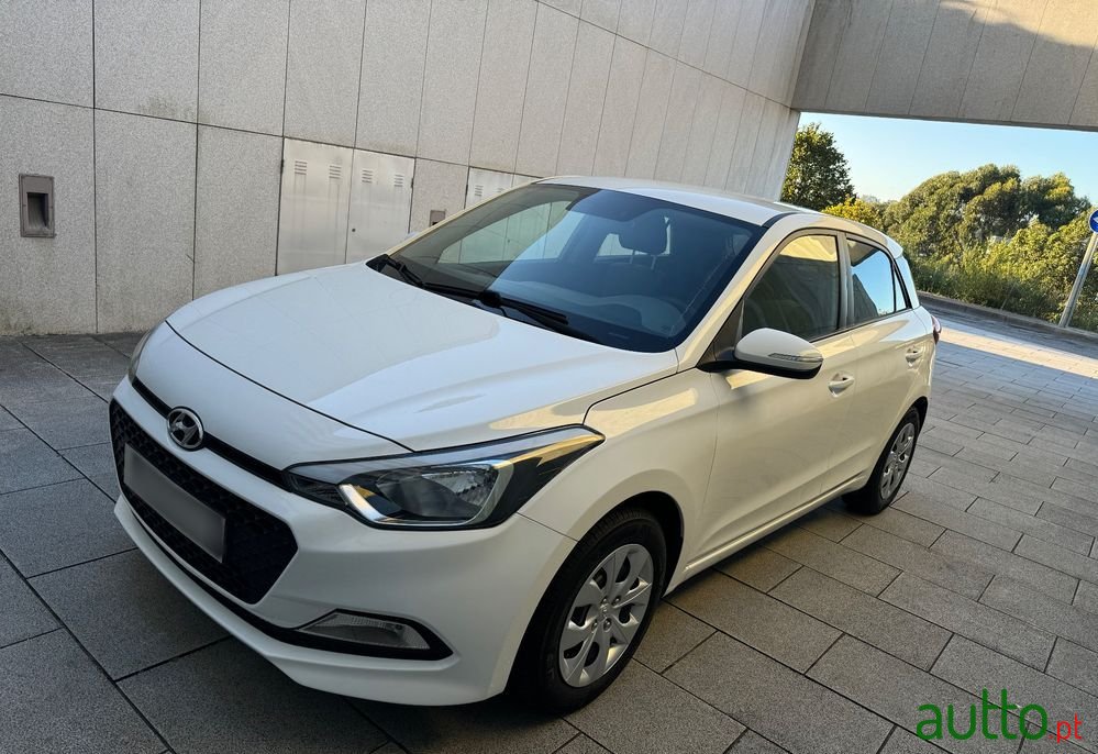 2017' Hyundai i20 photo #4