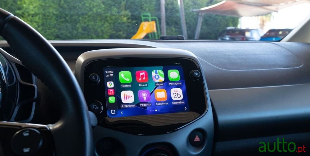 2022' Toyota Aygo photo #6