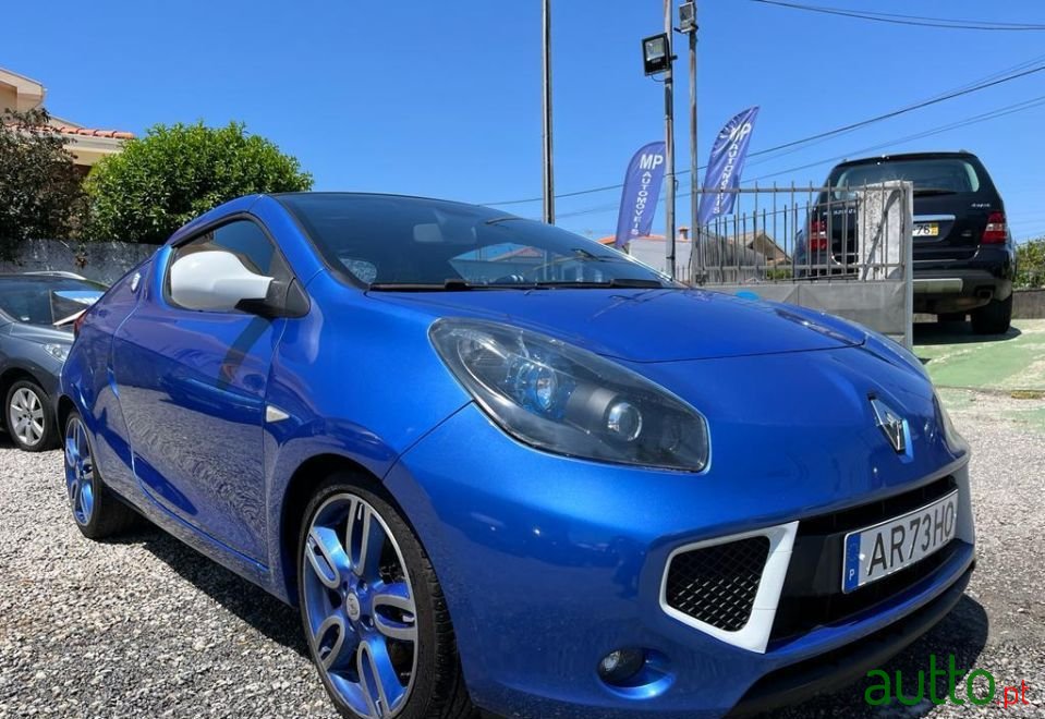 2011' Renault Wind photo #4