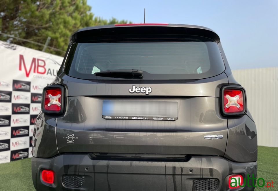 2018' Jeep Renegade photo #4