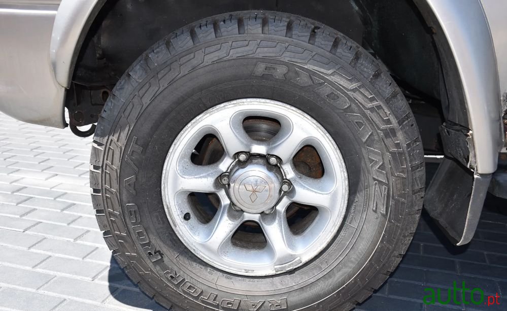 1997' Mitsubishi L200 2.5 Td Strada photo #5