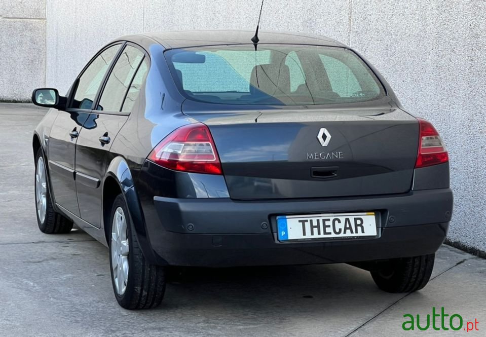 2007' Renault Megane photo #2