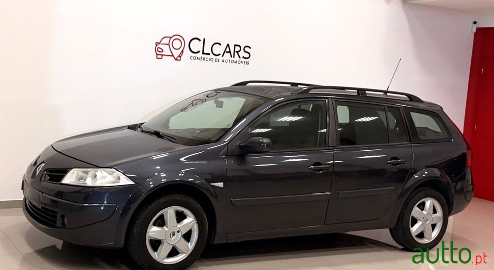 2008' Renault Megane Break photo #2