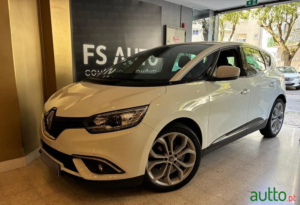 2019' Renault Scenic photo #1