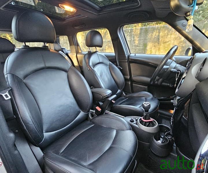 2011' MINI Countryman photo #6