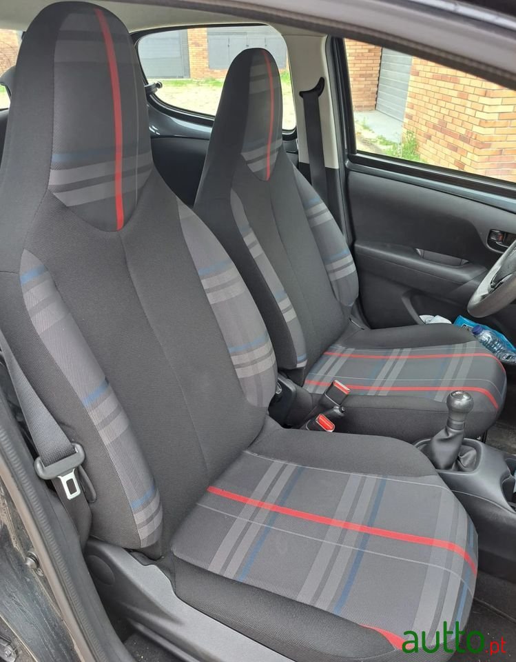 2016' Peugeot 108 photo #6