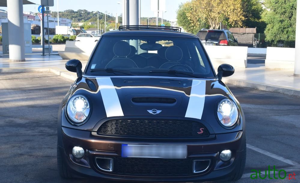 2011' MINI Cooper S 3 Portas photo #2