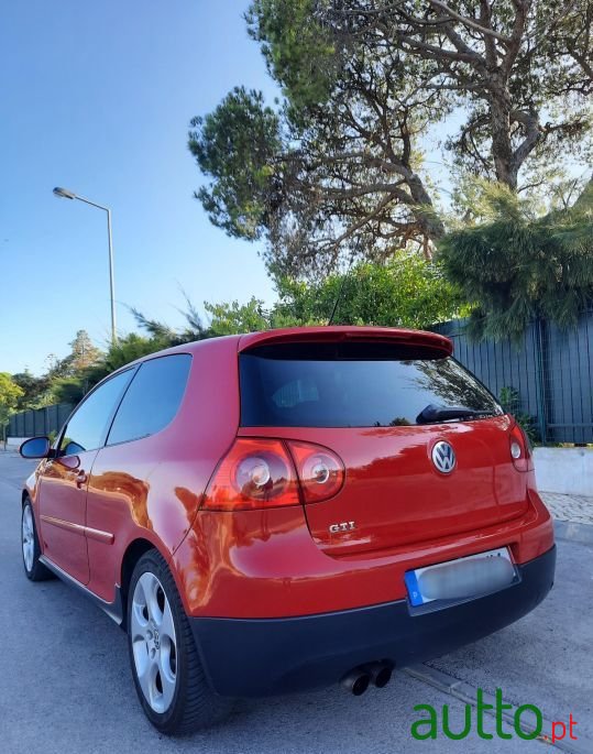 2005' Volkswagen Golf photo #3