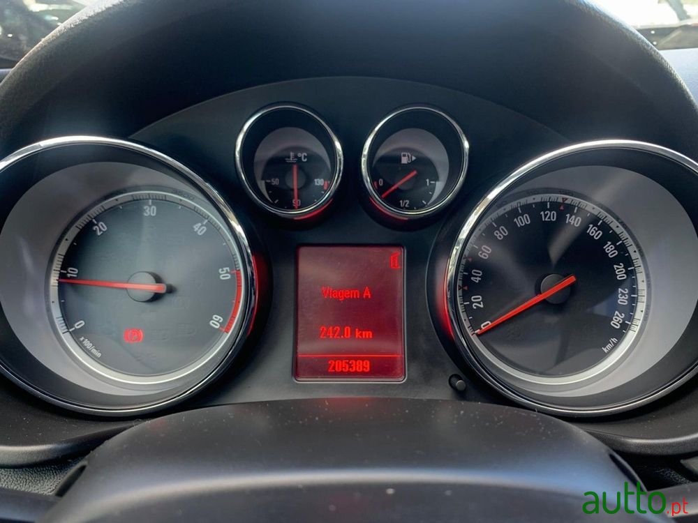 2009' Opel Insignia photo #6