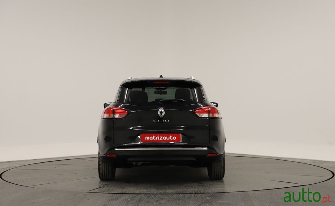 2019' Renault Clio Sport Tourer photo #5
