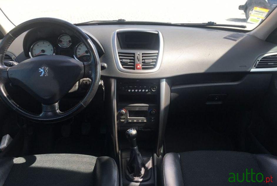 2008' Peugeot 207 Sw photo #3