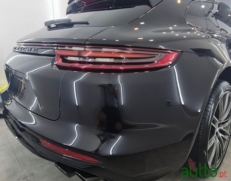 2022' Porsche Cayenne photo #3
