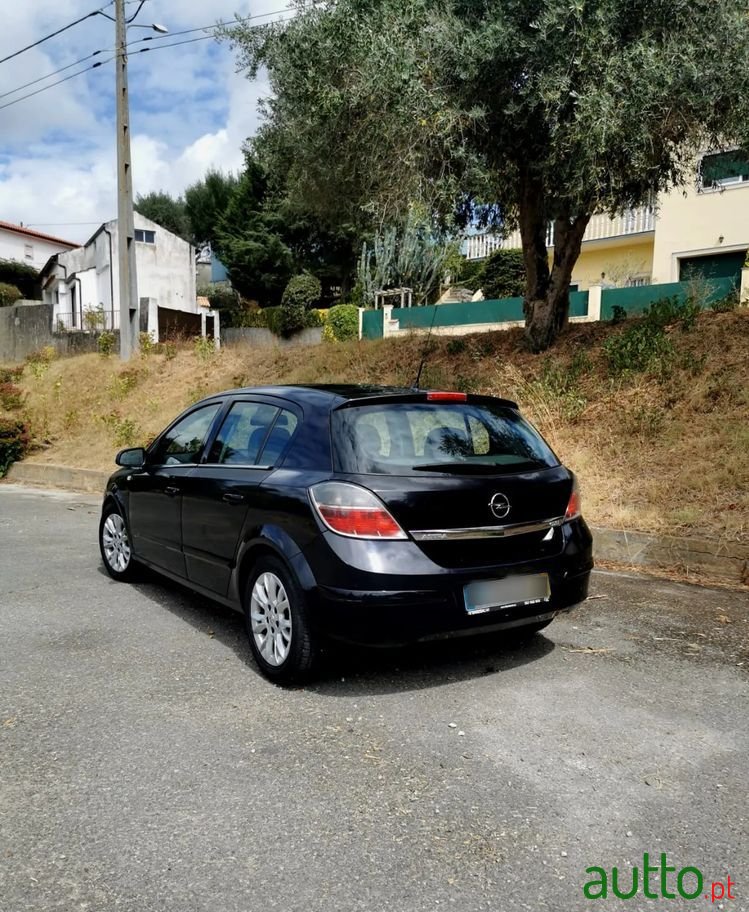 2009' Opel Astra 1.3 Cdti Enjoy photo #3