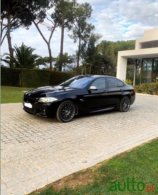 2011' BMW 535 photo #1