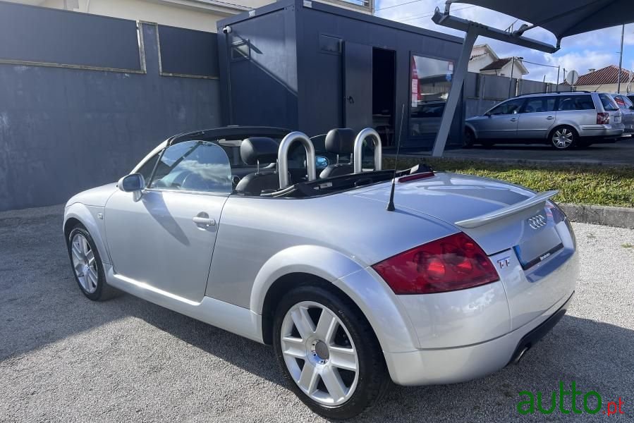 2003' Audi TT Roadster photo #4