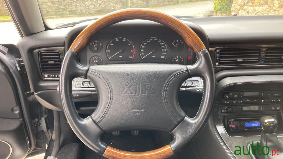 1995' Jaguar photo #1