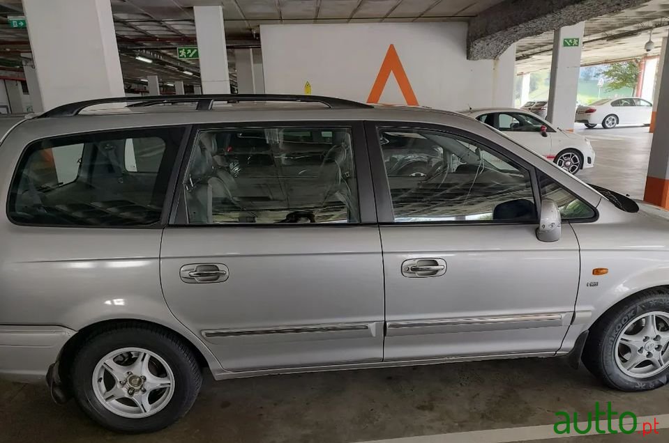2002' Hyundai Trajet photo #6