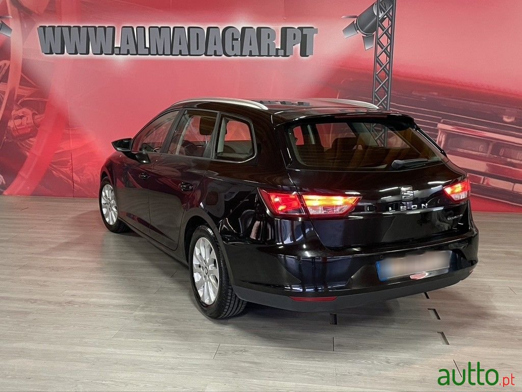 2016' SEAT Leon-St photo #2