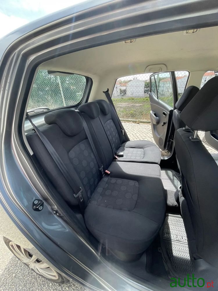 2010' Hyundai i10 1.2 Comfort photo #4