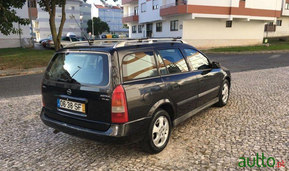 2001' Opel Astra Caravan photo #3