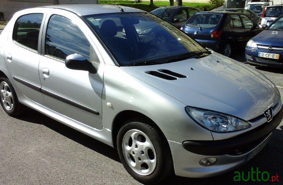 2004' Peugeot 206 1.4 Hdi photo #2
