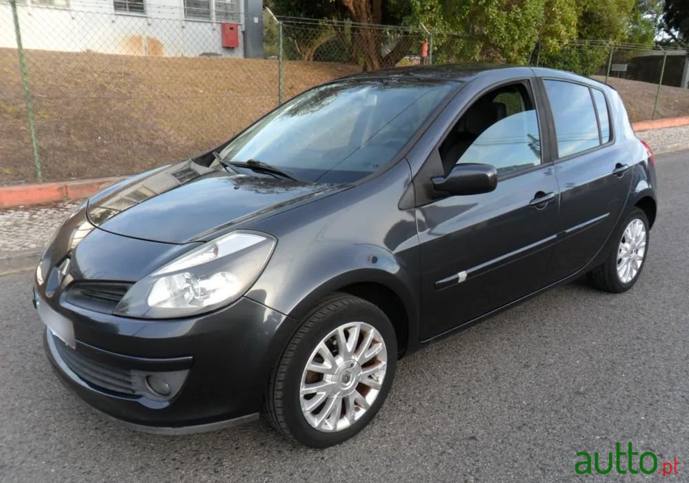 2007' Renault Clio photo #1