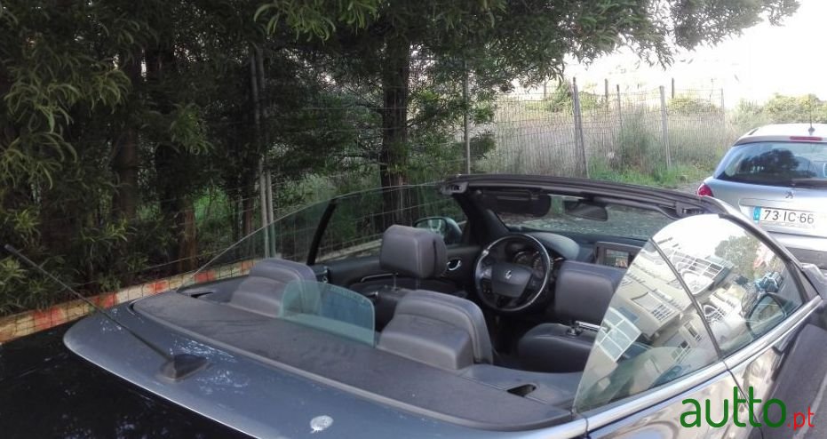 2013' Renault Megane photo #3