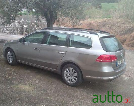 2013' Volkswagen Passat Variant photo #2
