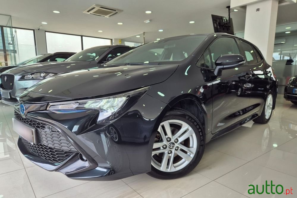 2022' Toyota Corolla photo #2