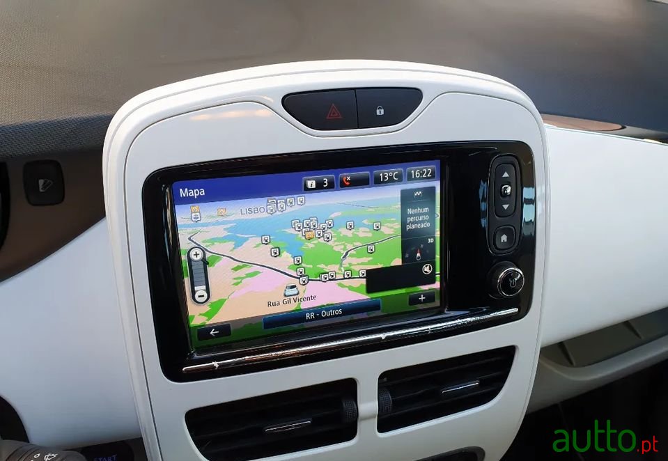 2015' Renault Zoe photo #6