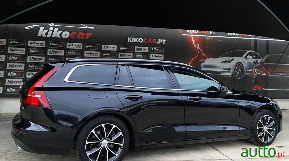 2018' Volvo V60 photo #5