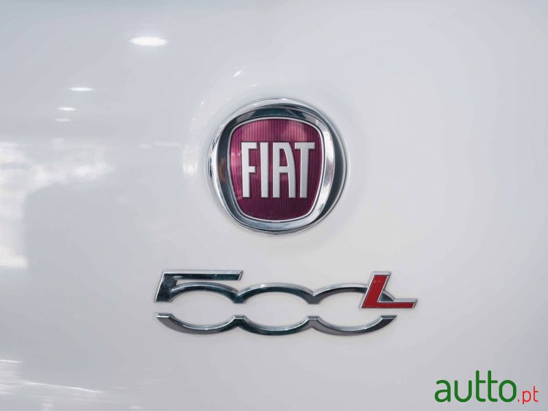 2015' Fiat 500L photo #3
