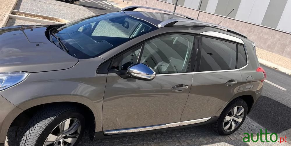 2016' Peugeot 2008 photo #5