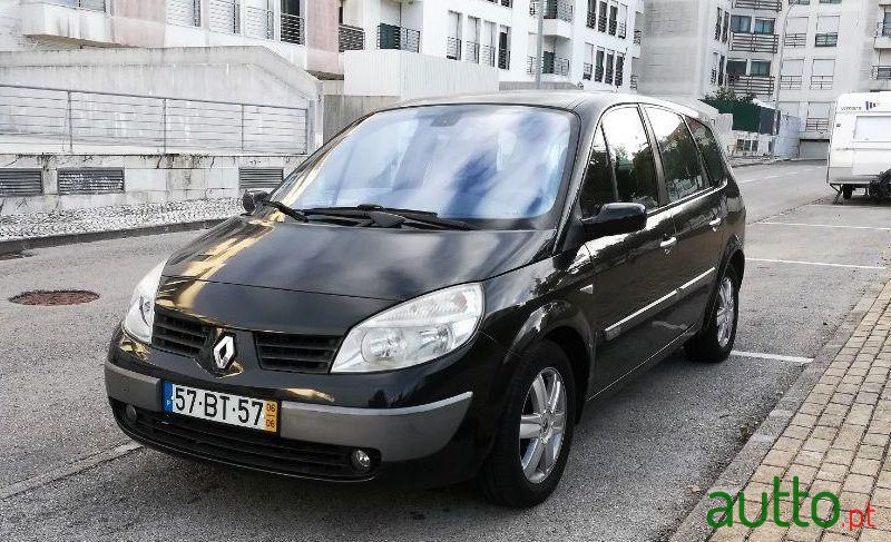 2006' Renault Grand Scenic photo #3