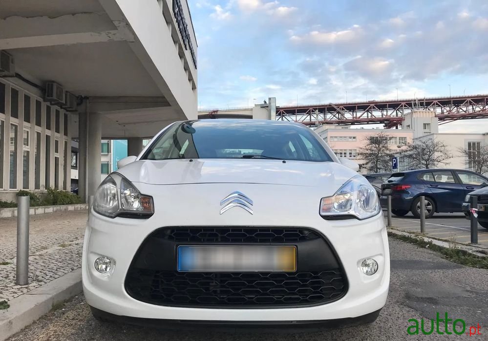 2010' Citroen C3 photo #2