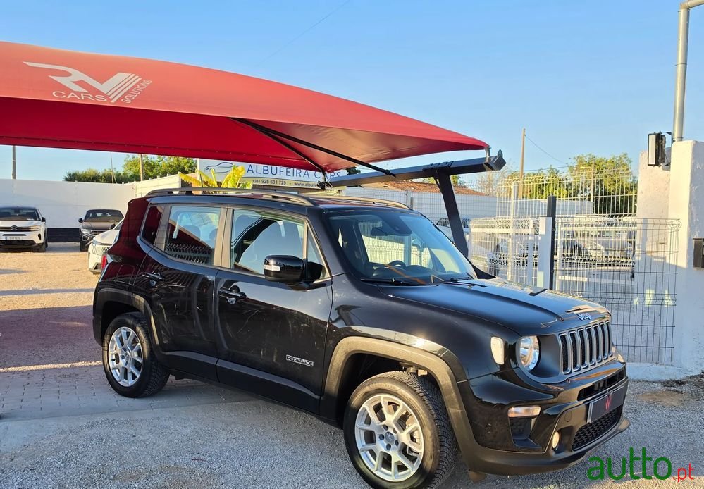 2023' Jeep Renegade photo #2