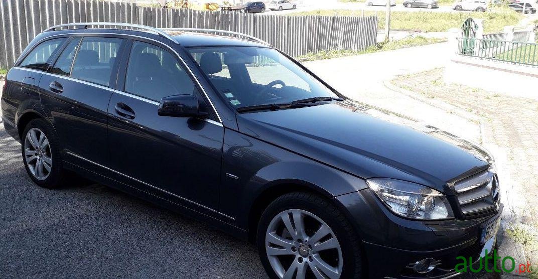 2010' Mercedes-Benz C-220 photo #1