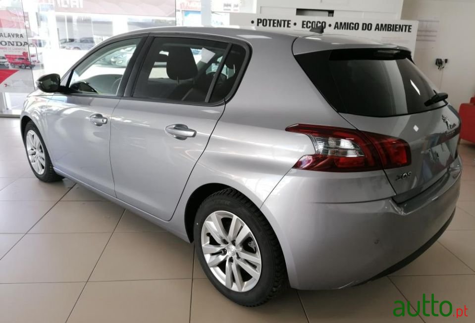2018' Peugeot 308 photo #5