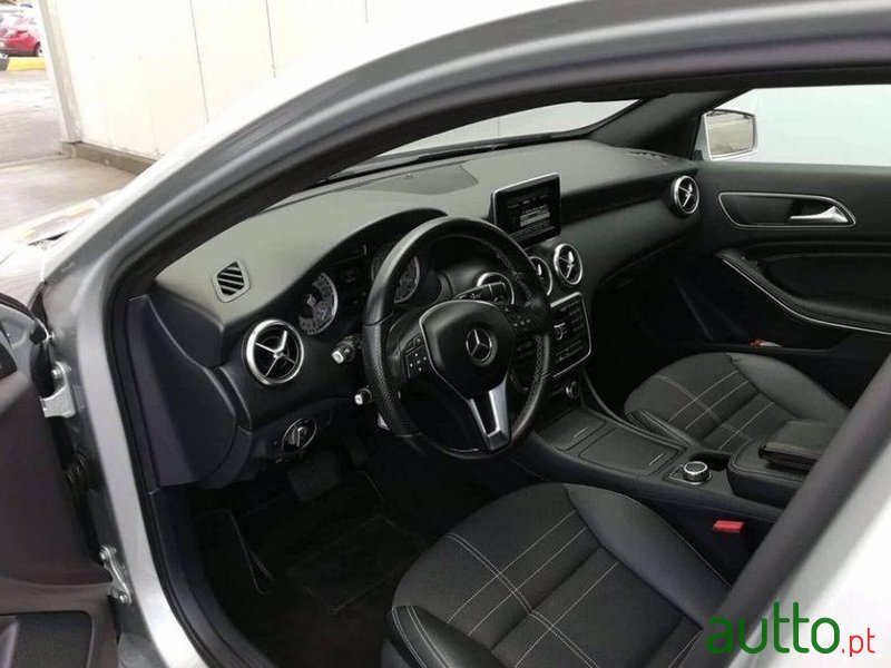 2014' Mercedes-Benz A-180 photo #3