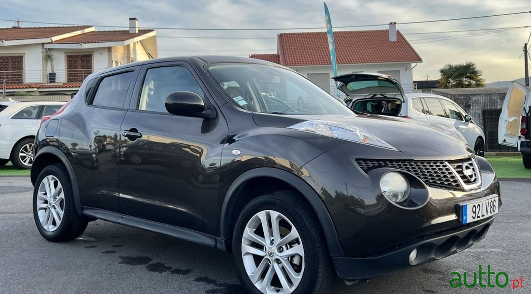 2011' Nissan Juke photo #2