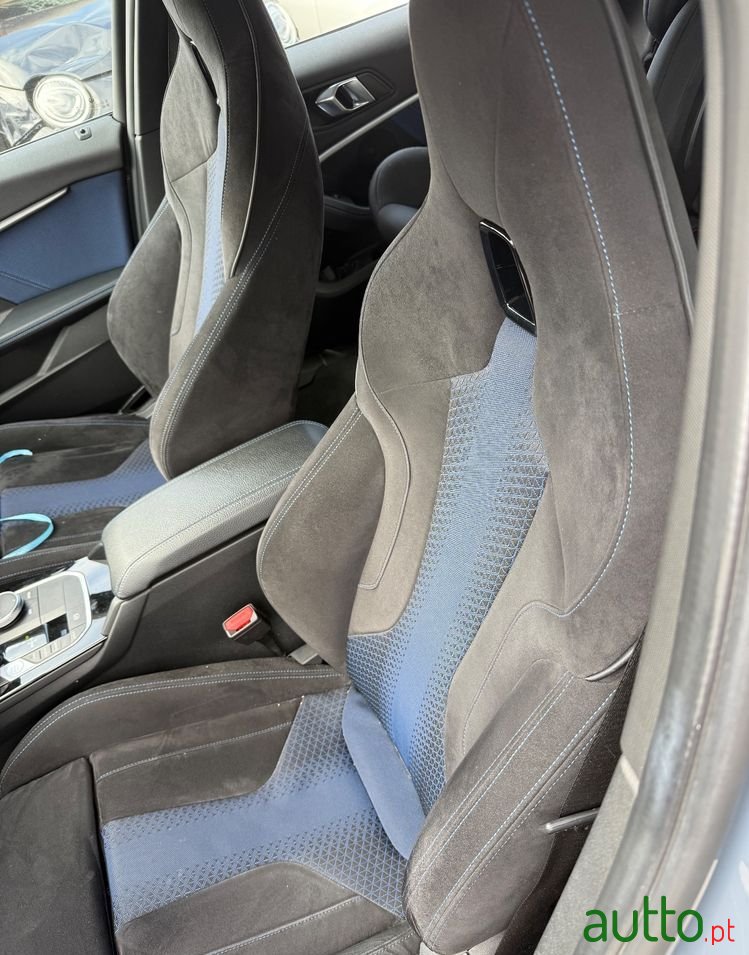 2020' BMW Série 1 D Pack M Auto photo #4