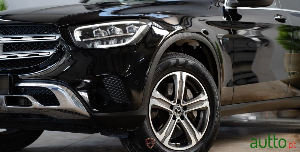 2021' Mercedes-Benz Classe Glc De 4Matic photo #2