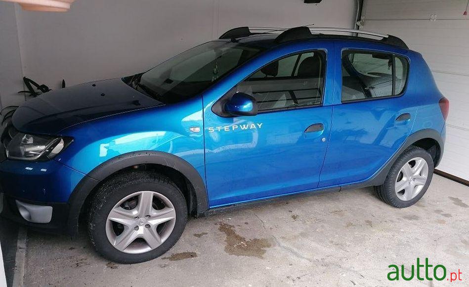 2014' Dacia Sandero Stepway photo #4